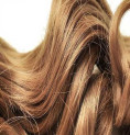 Kit 10 bandes extensions de cheveux à clip synthétiques Luxe bouclé 55cm Kit 10 bandes extensions de cheveux à clip synthétiques Luxe bouclé 55cm